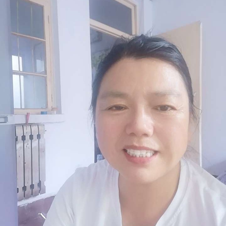 不安爱白猫的照片