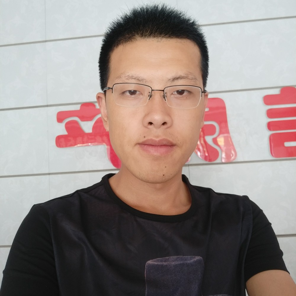 张鹏的照片