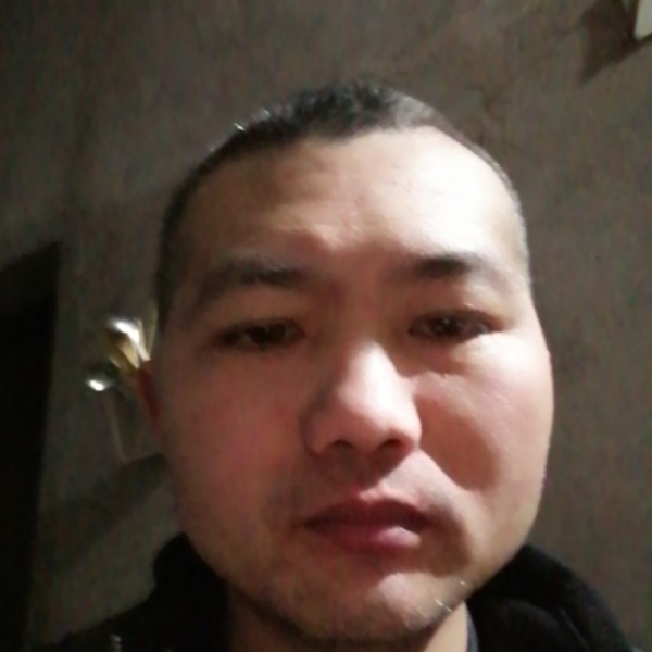大山隐忍的照片