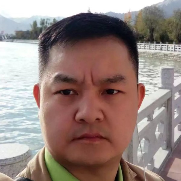 随行观者的照片