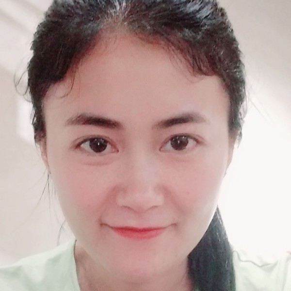 傲娇的兔子的照片