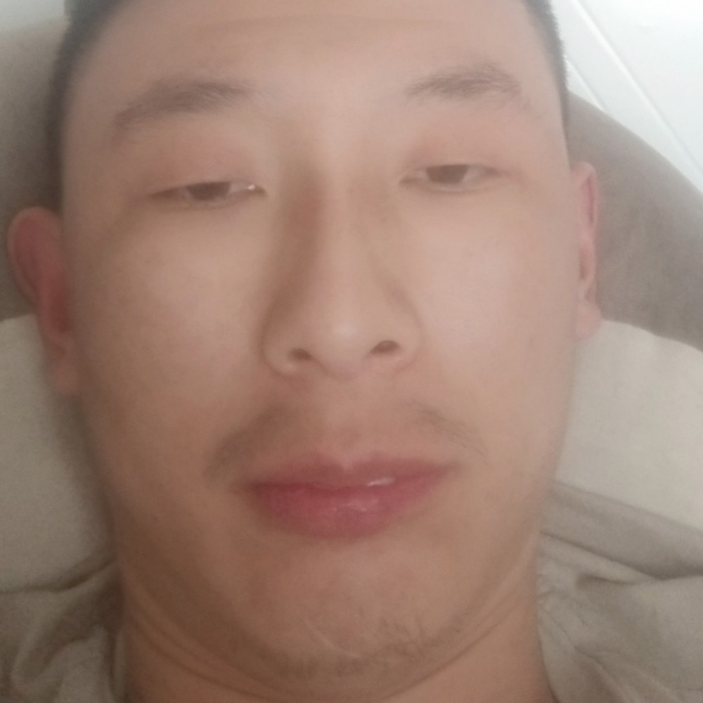 冬天闻虚拟的照片