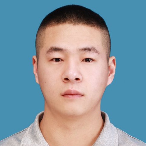 梁凉亮的照片