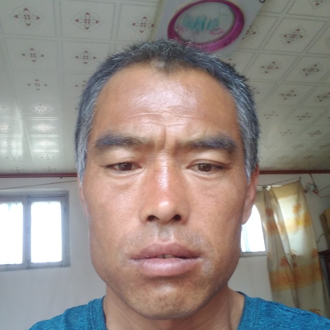 冷眸善良的照片