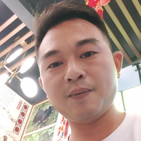 蓝天邂逅绚烂的照片