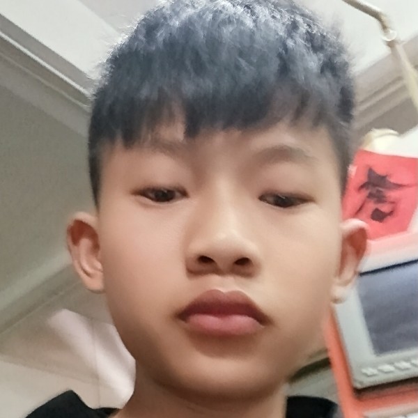 张艺西的照片