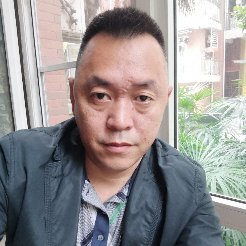 雾都男人的照片