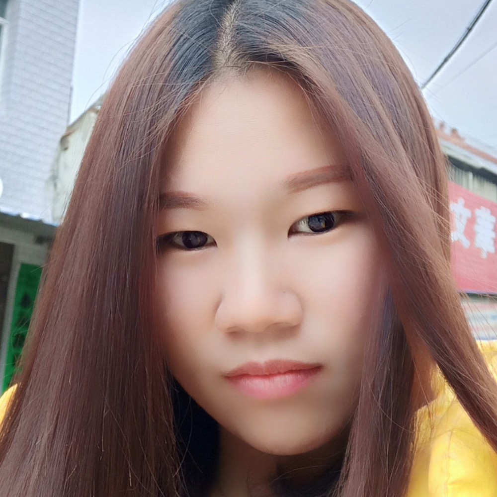 小丫头的照片