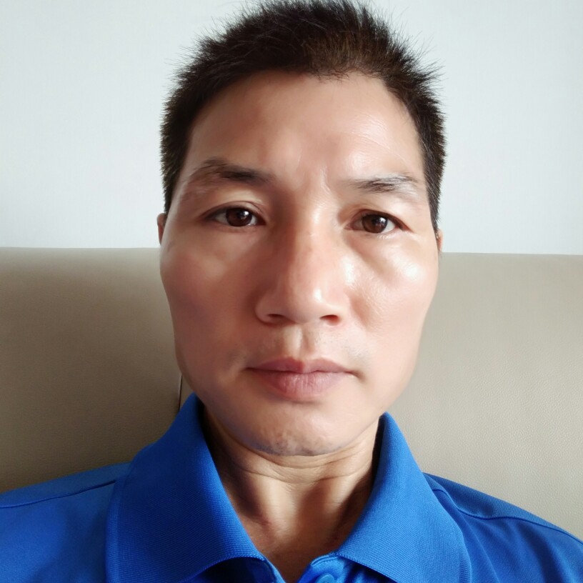 白猫回首成就的照片