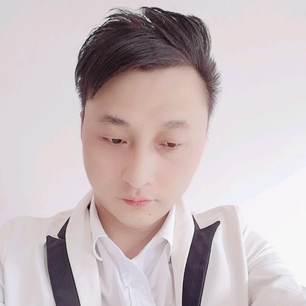 勤劳回首奇异果的照片