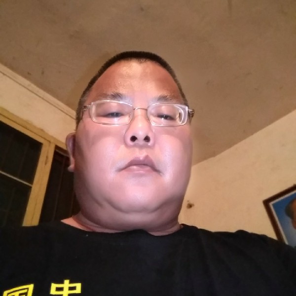 妩媚和大炮的照片