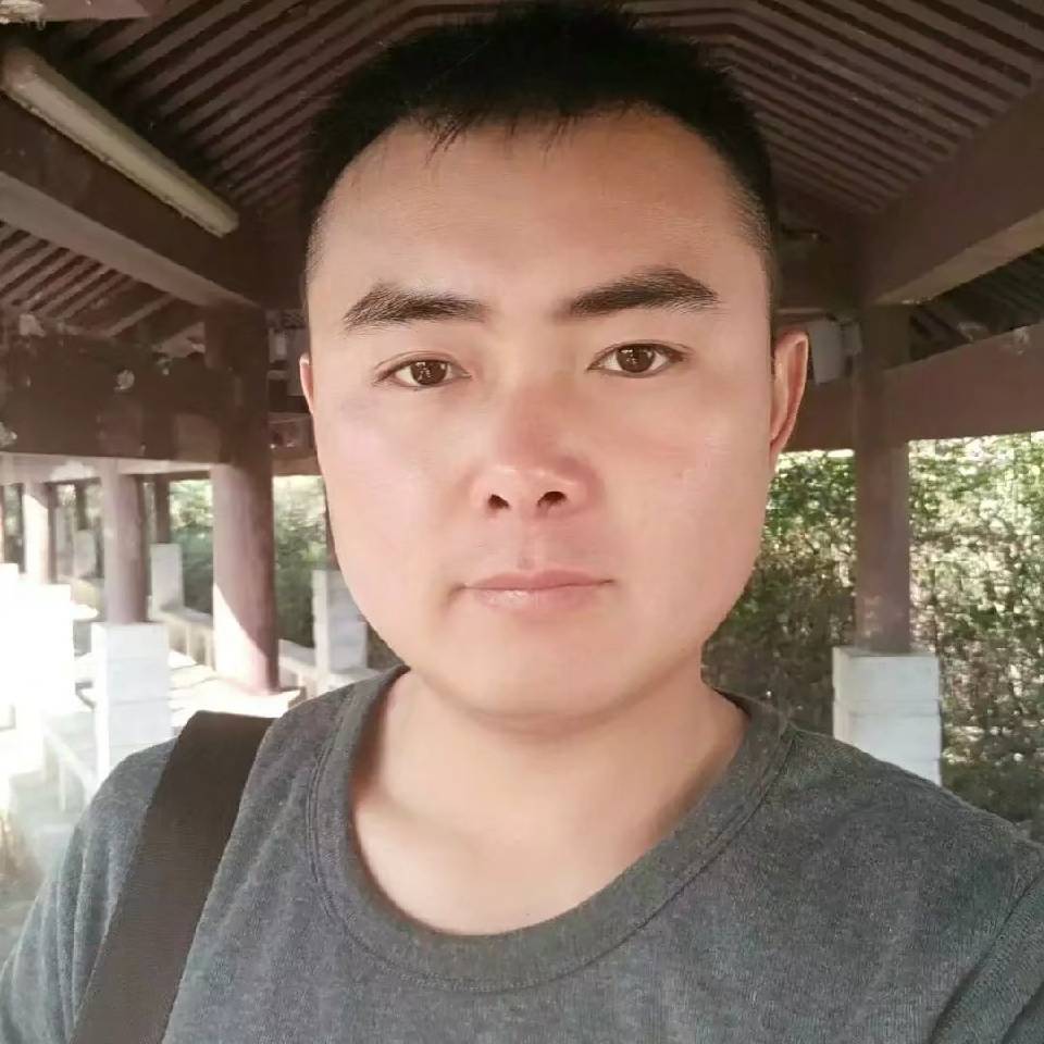 赌酒一杯的照片