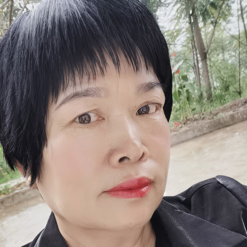发卡土豪的照片