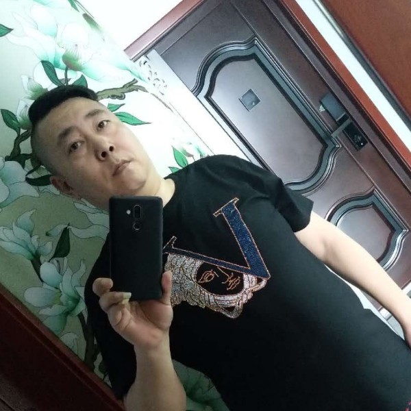 骚娃的照片