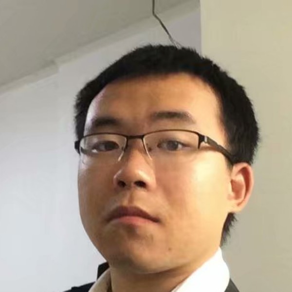 隆的照片