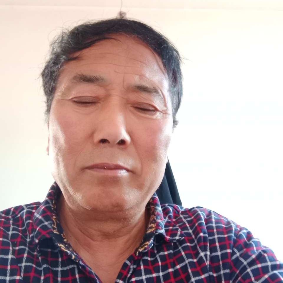 小巧与蝶舞的照片