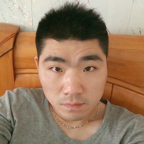 没有颜值的大叔的照片