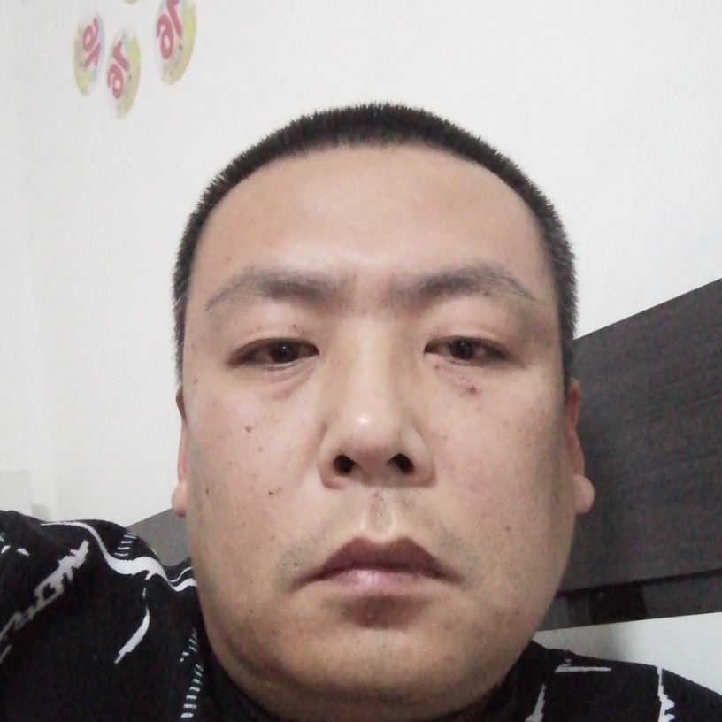 两个少爷得爸爸的照片