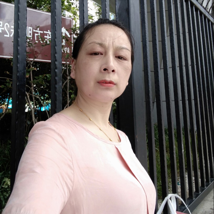稳重相许石头的照片
