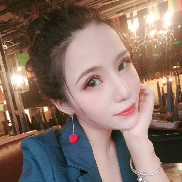 透彻矜柔的照片