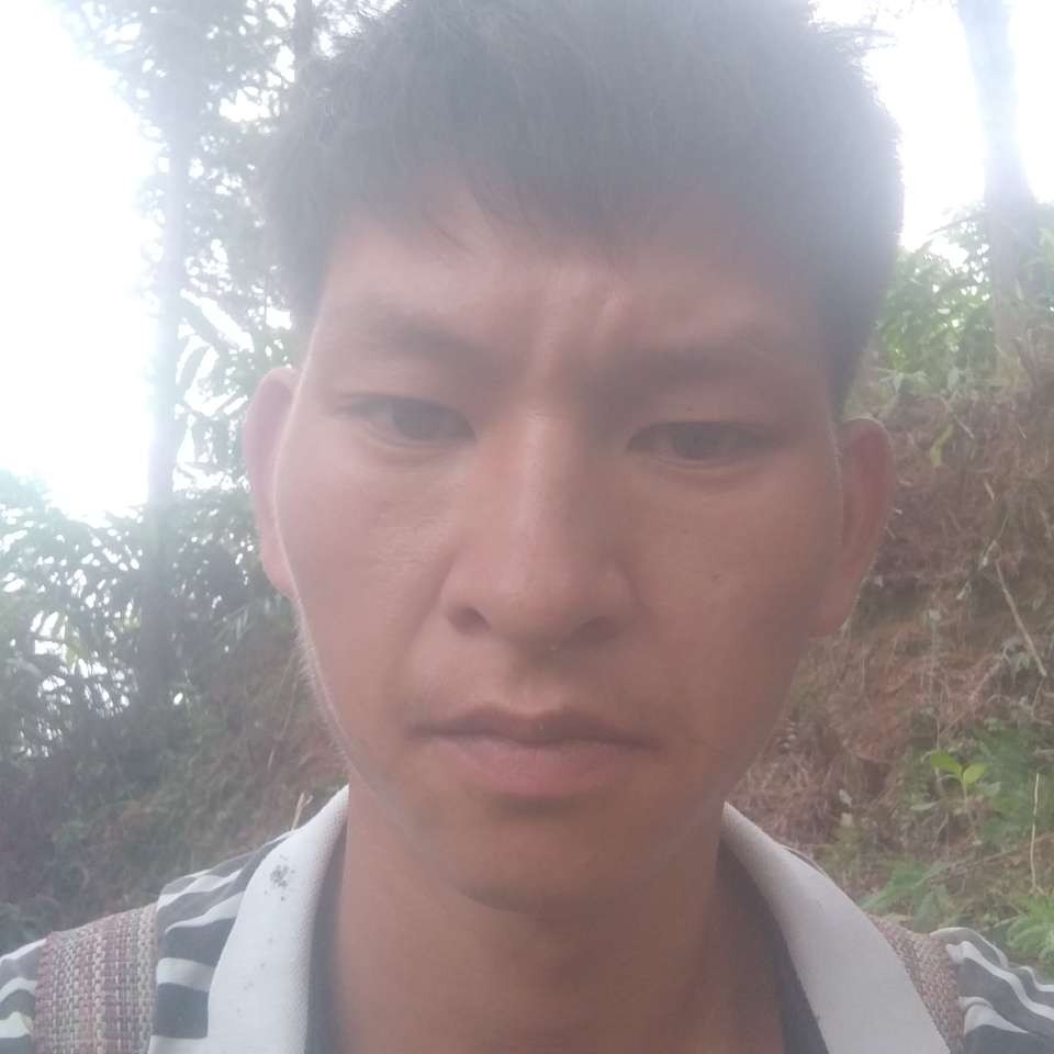 宝贝喝酒的照片