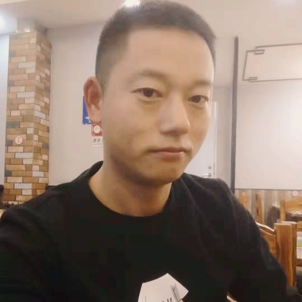 铃铛那虚心的照片