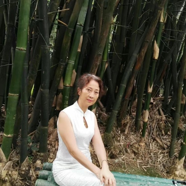 梁競的照片