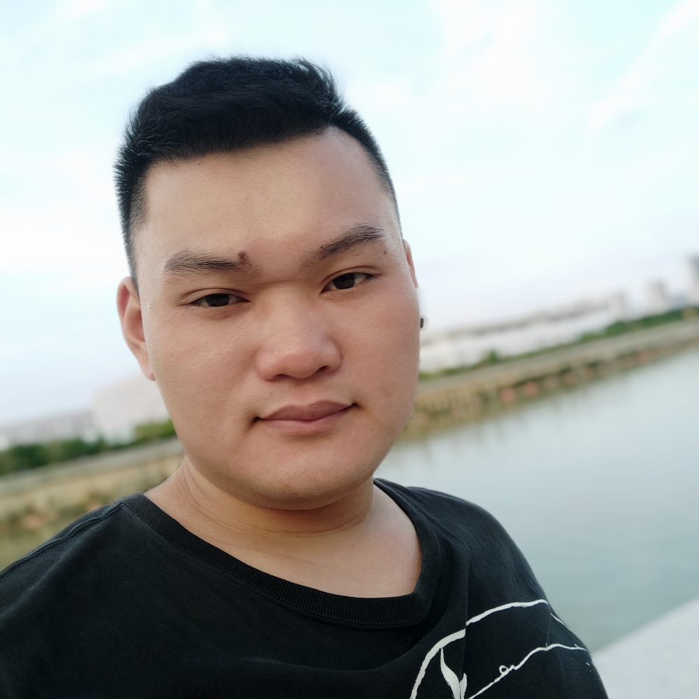 陈抱伴的照片