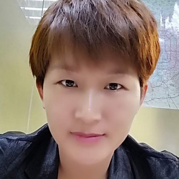 爱人很难的照片