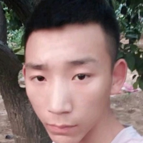 轩辕自由的照片