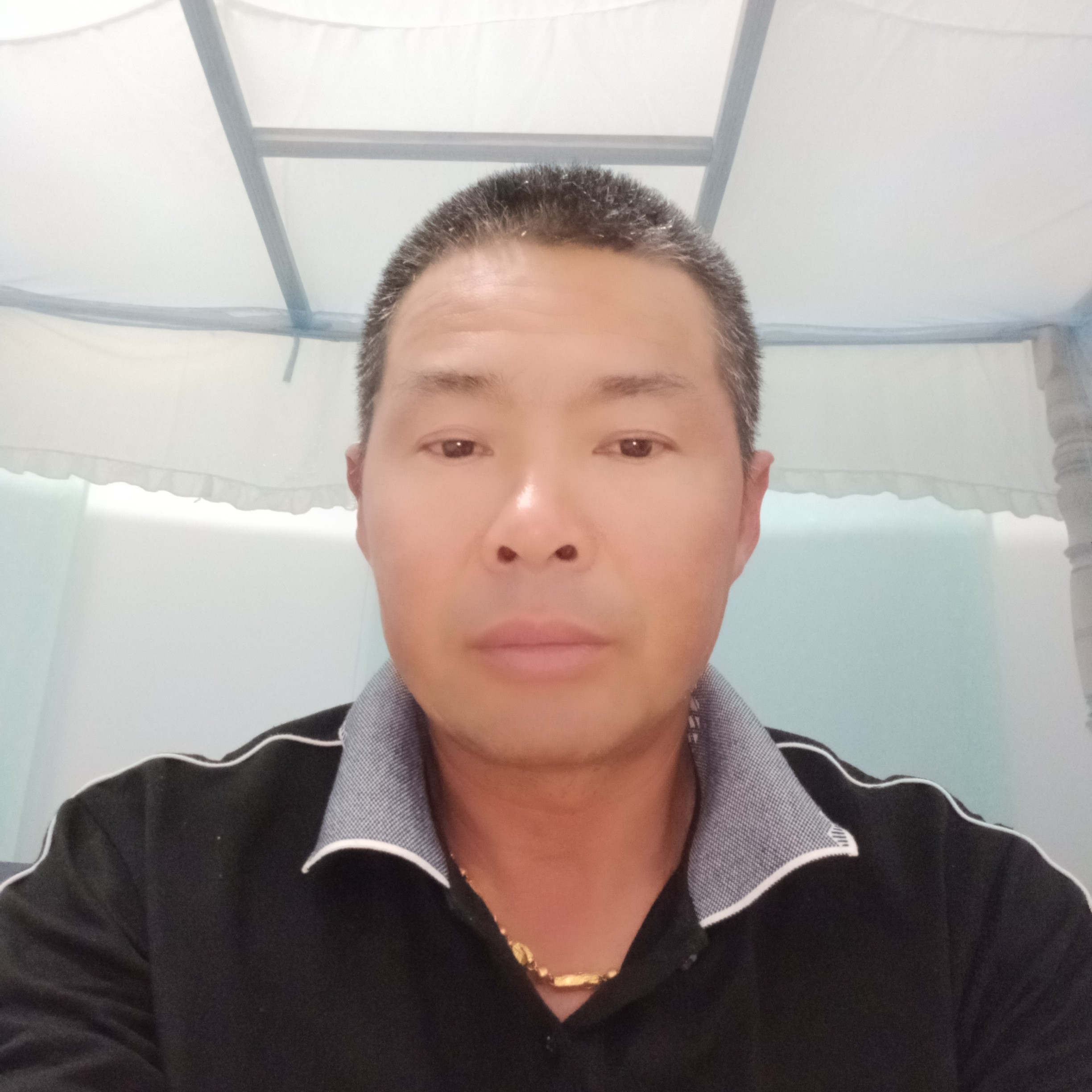 温柔迎书包的照片
