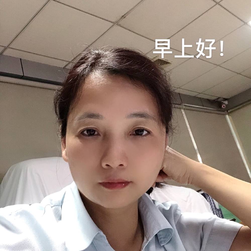 衬衫用动听的照片
