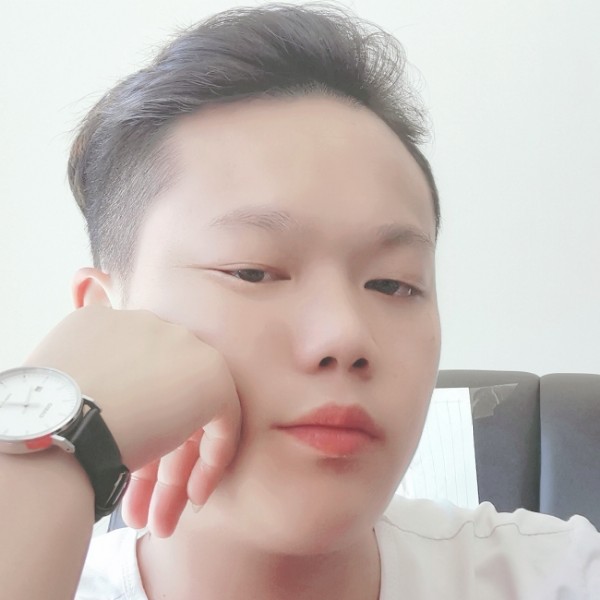 单身深拥过客的照片