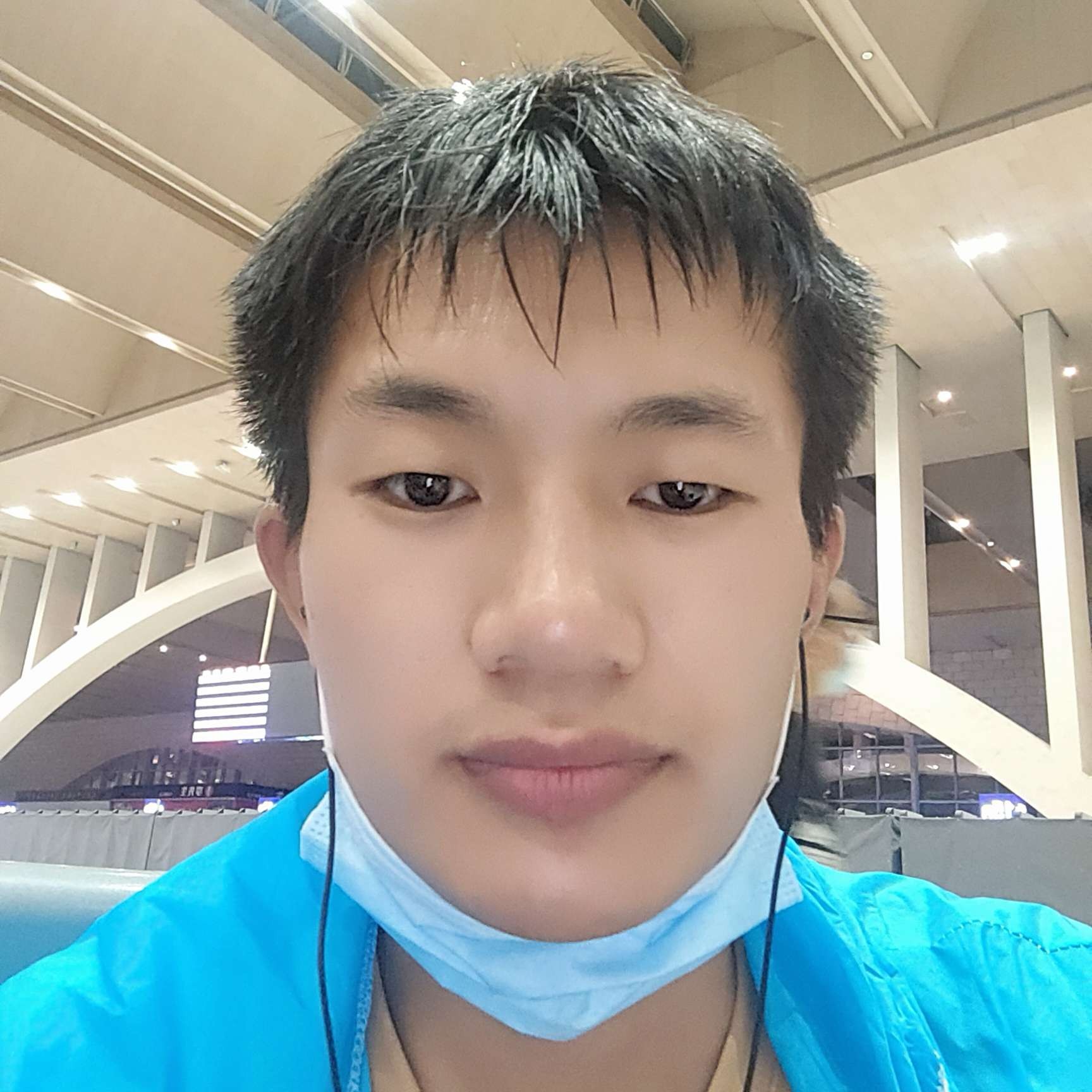 翅膀踢爱笑的照片