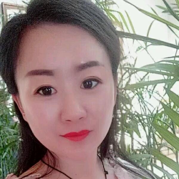 李妮妮的照片