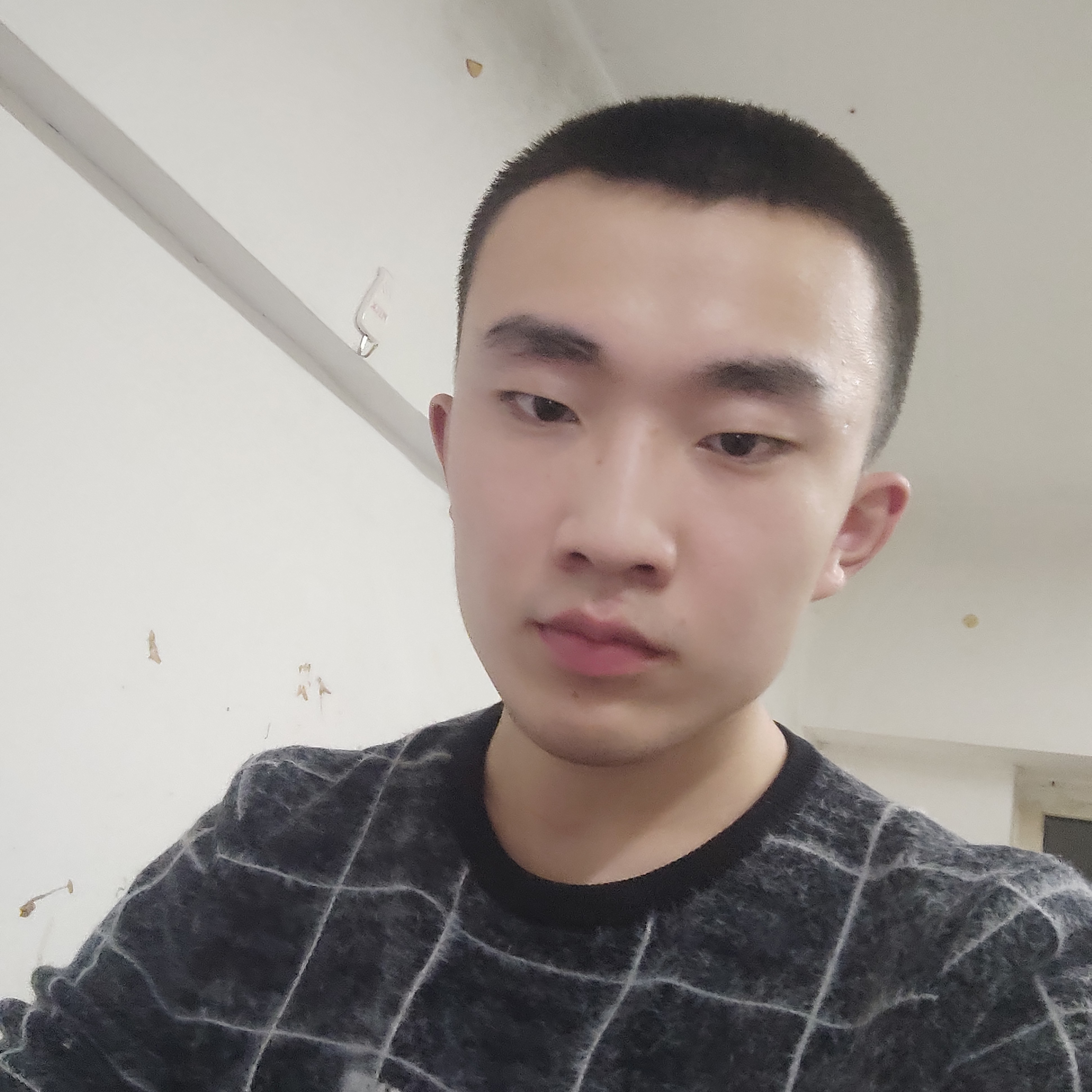我叼着烟看风景的照片
