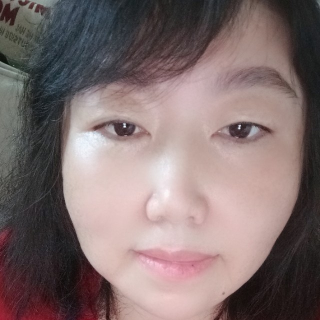悲情红装的照片