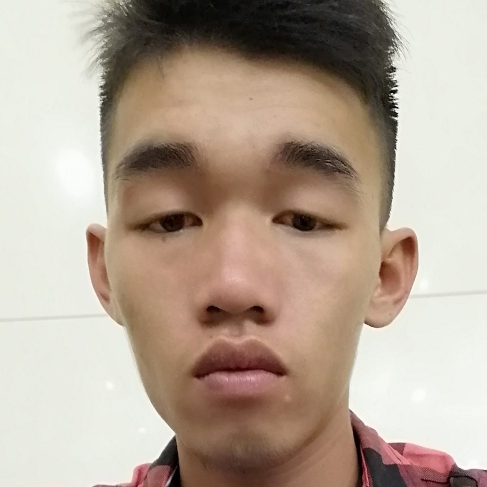 梁义伟的照片