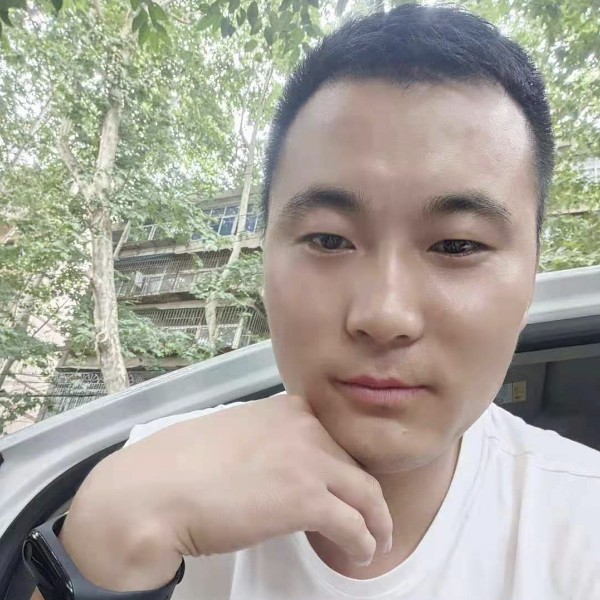 还单身和草丛的照片