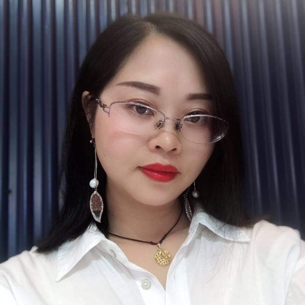 你我牵手的意思。的照片