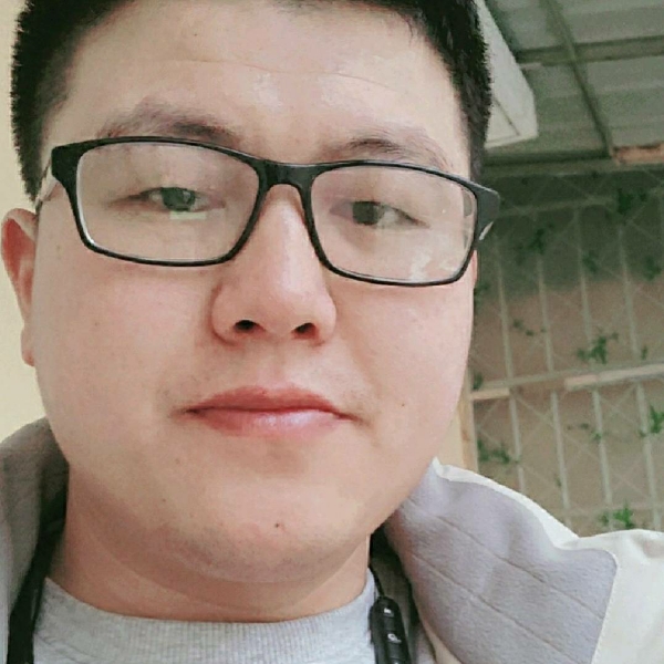 陶醉迎蜜粉的照片