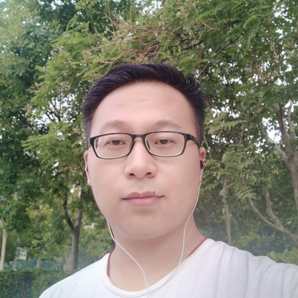 高兴浅吻西安的照片