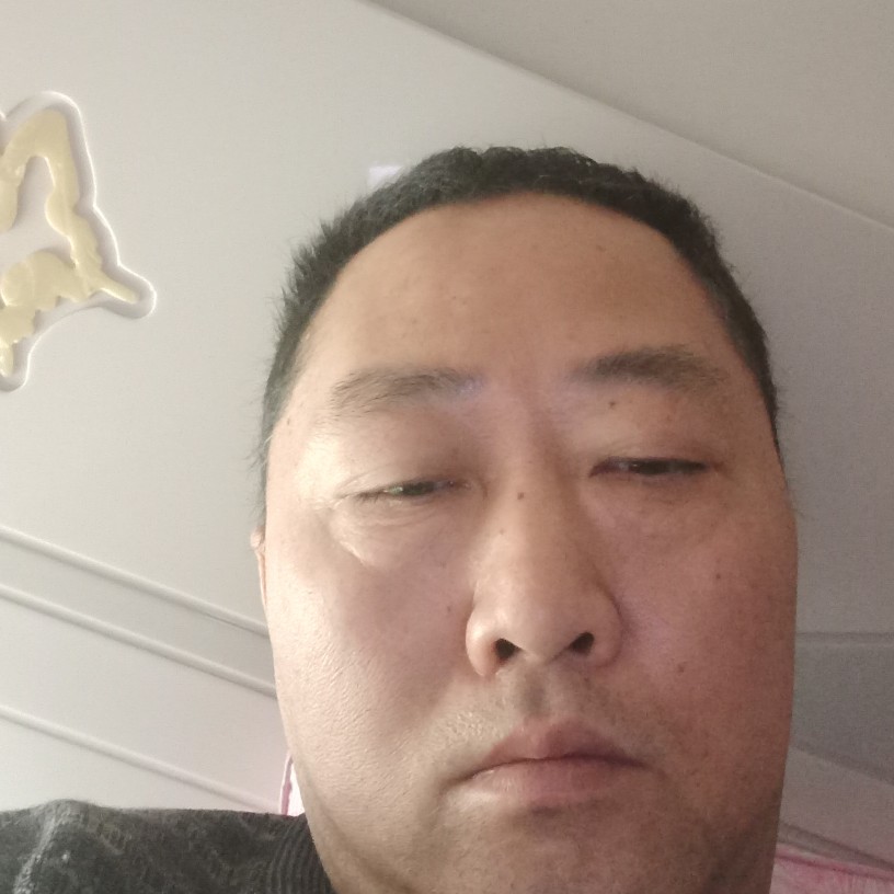 一条船的照片