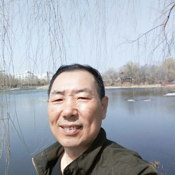 阳光幕年的照片