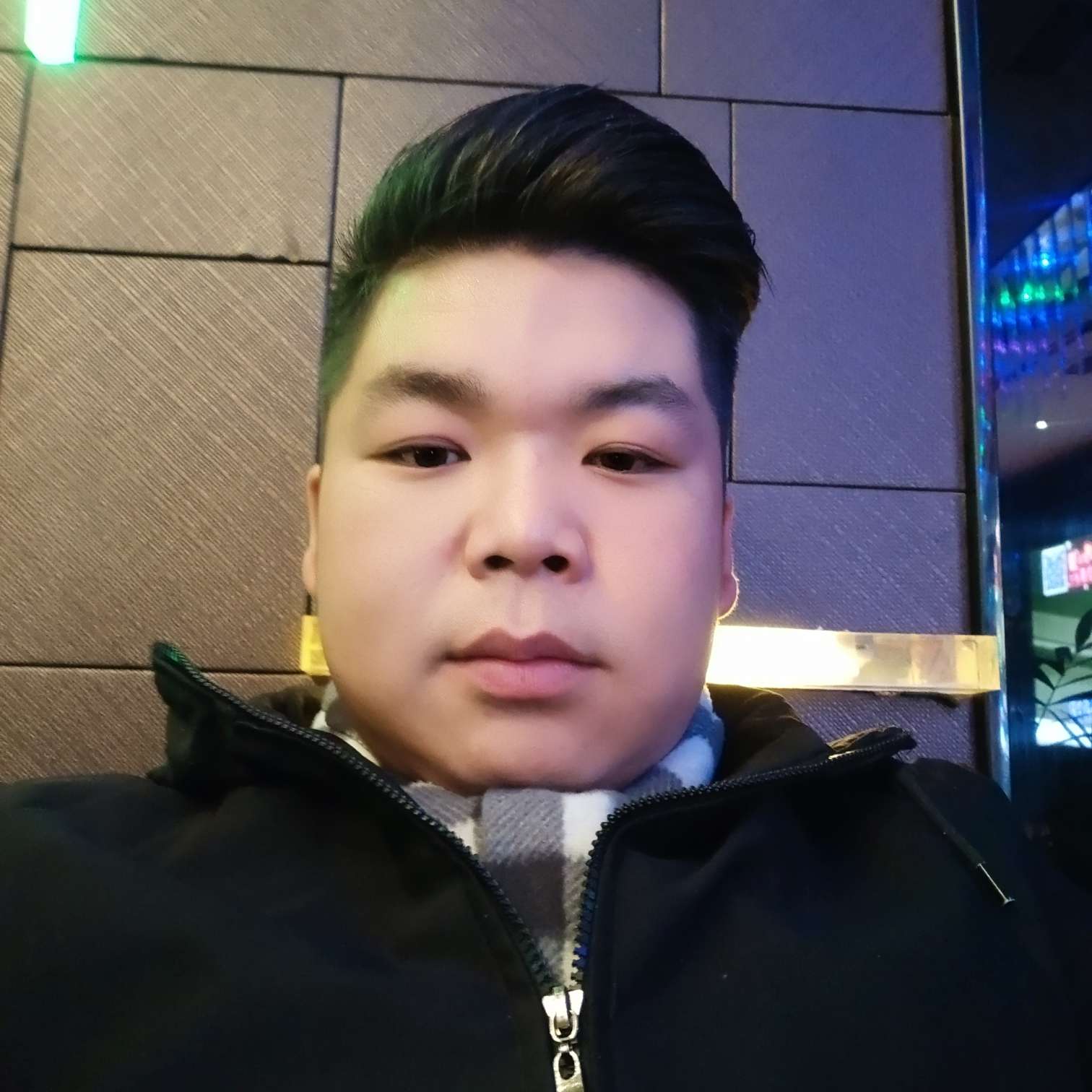 昏慌的路灯的照片