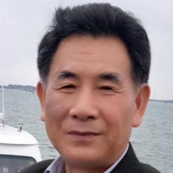 高山儒雅的照片