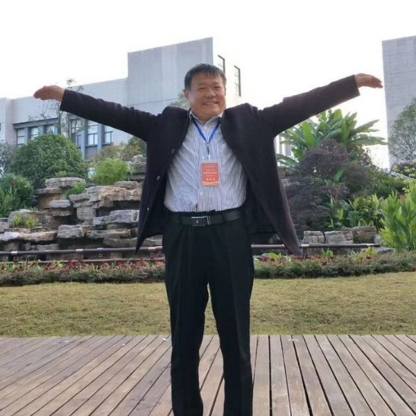 脊柱矫正的照片