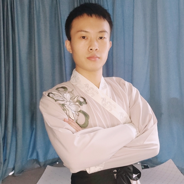 尘尽光生的照片