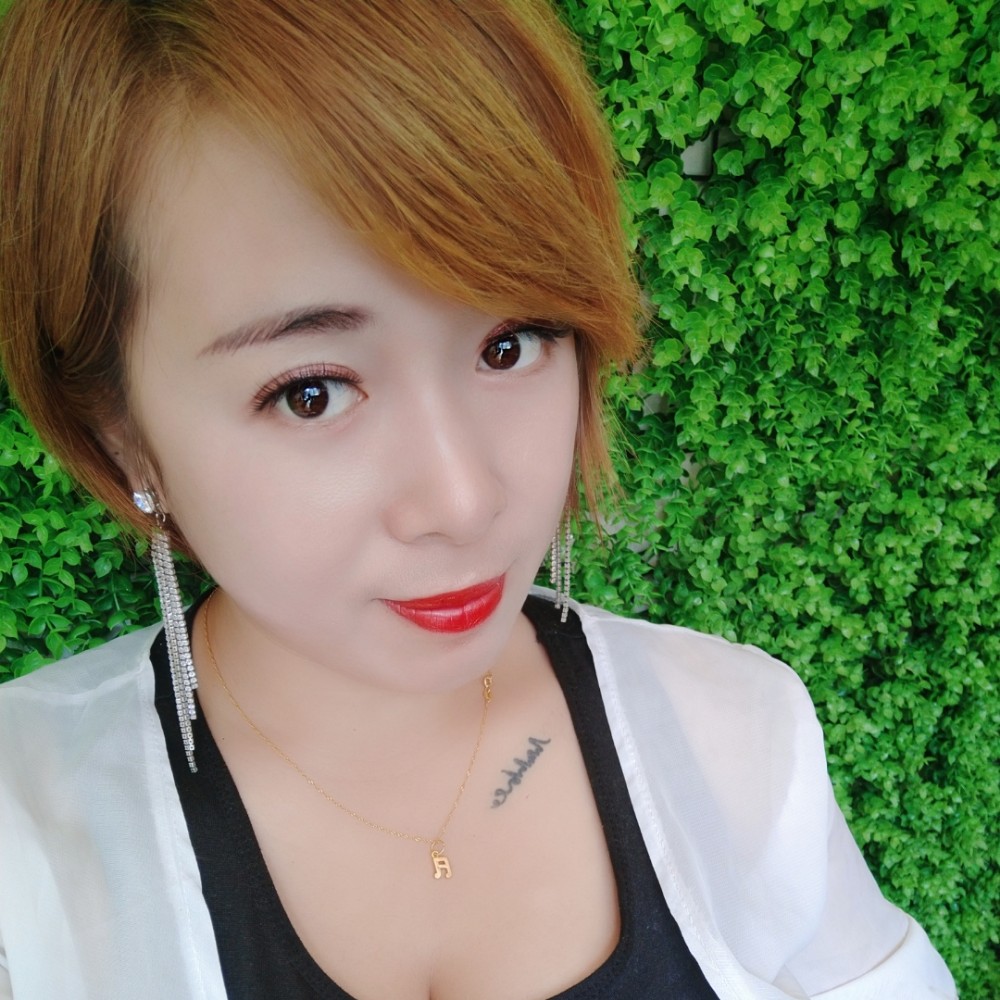 化羽还深情的照片