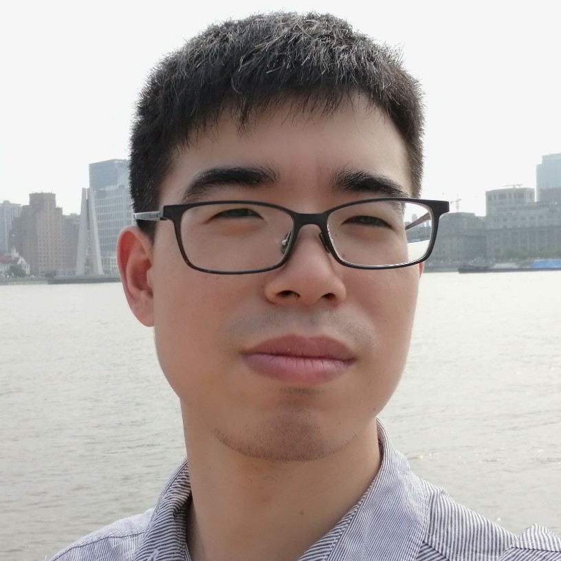 安静的前行的照片